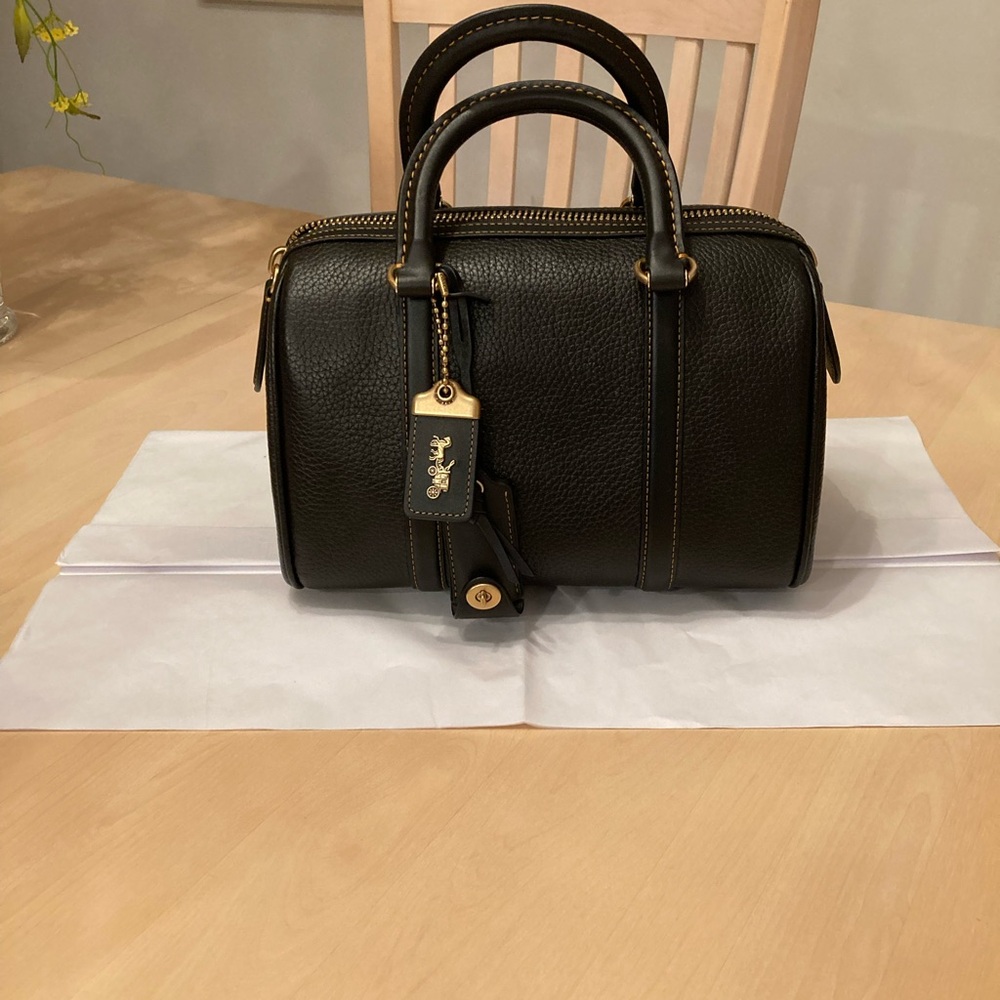 SOLD 🌼 Coach Ruby Satchel 25 in Black Pebbled Leather